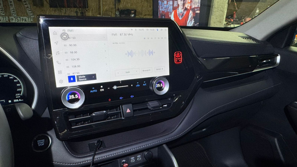 Магнитола для Toyota Highlander 4 U70 2019-2025+ Китай - Carmedia ZF-3013 на Android 13, 8Гб+128Гб, 4G SIM-слот, CarPlay
