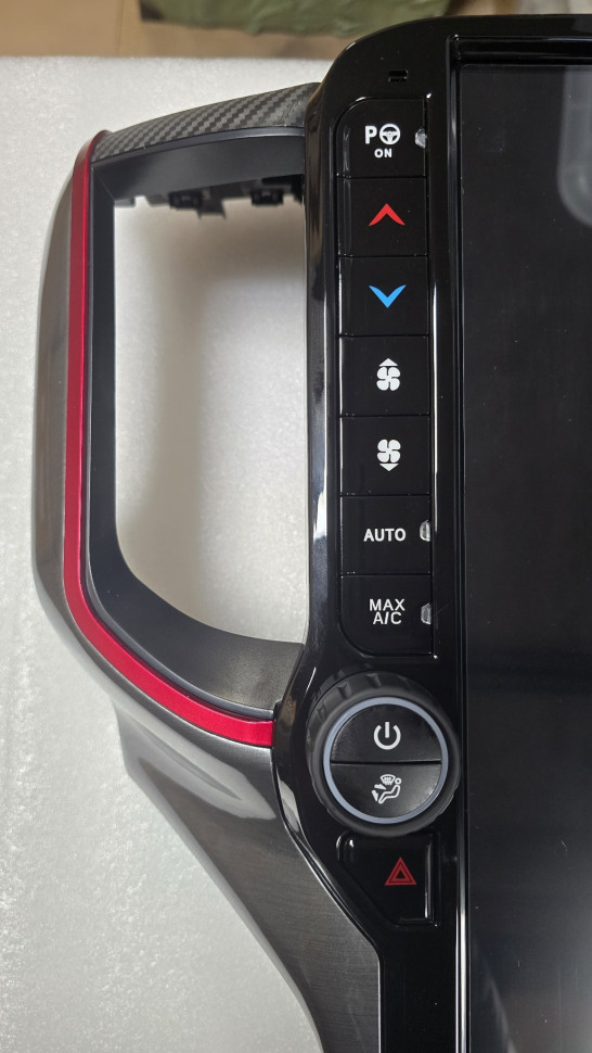 Магнитола для Dodge Ram 2020+ - Carmedia JT-1361B вертикальный экран 13.6" в стиле "Тесла" на Android 13, 12/256Гб, CarPlay, 4G SIM-слот