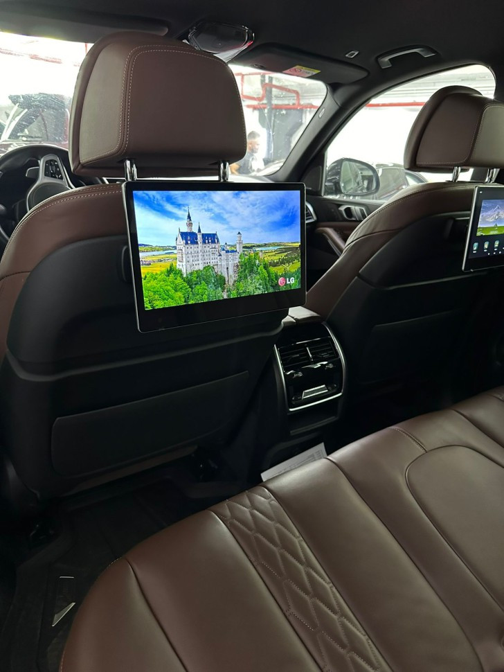Комплект из 2-х мониторов для задних пассажиров для BMW G серии в штатные места RDL-1188 BMW