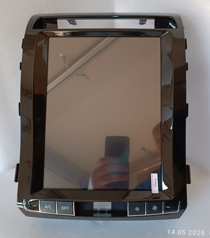 Магнитола для Toyota Land Cruiser 200 2007-2015 (экран климата внизу) - Carmedia ZF-1220-GE монитор 12.1" в стиле "Тесла" на Android 11, 8Гб+128Гб, CarPlay, 4G SIM-слот