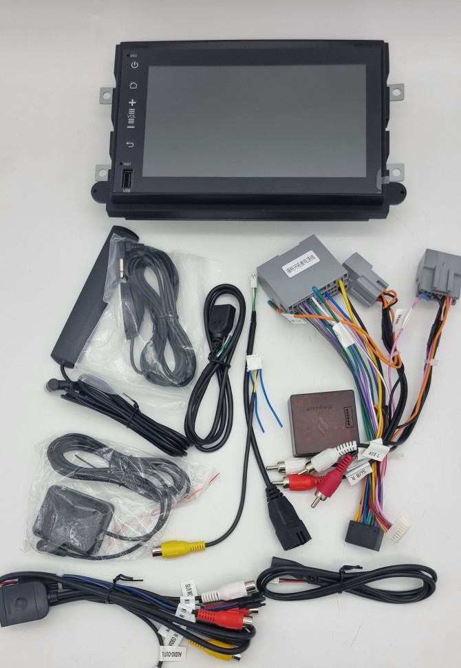 Магнитола для Ford Explorer, Expedition, Mustang, F150, F250, F350, F450 - Carmedia KP-7014-S10 Android 12, ТОП процессор, 4+64, SIM-слот