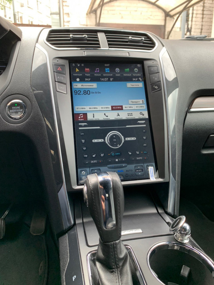 Магнитола для Ford Explorer 2012+ (SYNC 3) - Carmedia ZF-1263-S3-GE вертикальный экран в стиле "Тесла" на Android 11, 8Гб+128Гб, CarPlay, 4G SIM-слот