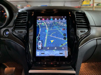 Магнитола для Jeep Grand Cherokee 2013-2022 (черный/шампань) - Carmedia ZF-1217-Q6 ("Тесла-Стиль") Android 11, 8ГБ+128ГБ, SIM-слот (CarPlay)