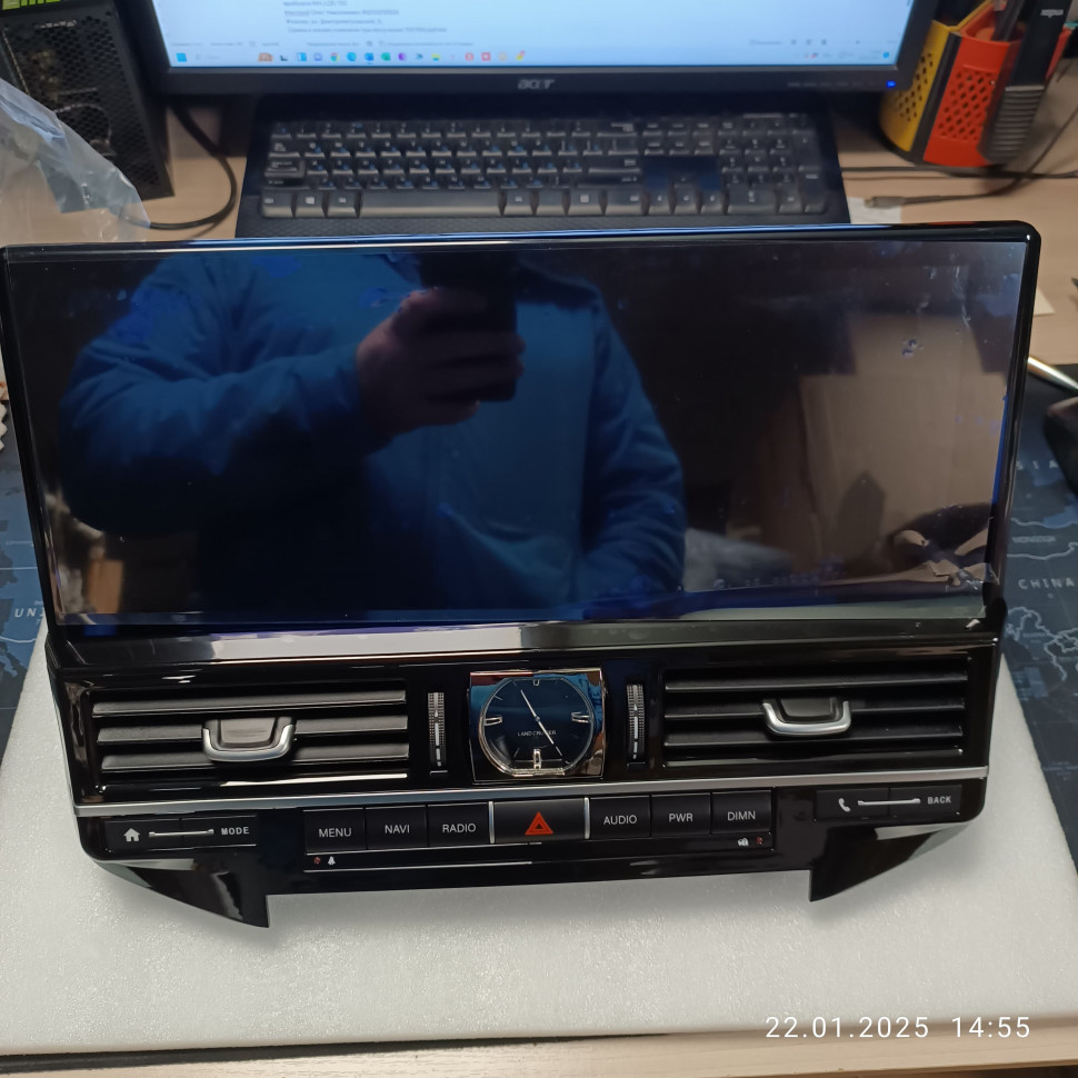 Магнитола для Toyota Land Cruiser 200 2015+ (низкая комплектация) - Carmedia ZH-T1603Х на Android 12, 8Гб+128Гб, 4G SIM-слот, CarPlay