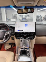 Магнитола для Toyota Land Cruiser 200 2015-2021 (топовая комплектация) - Carmedia ZF-3033-GE на Android 13, 8Гб+128Гб, 4G SIM-слот, CarPlay