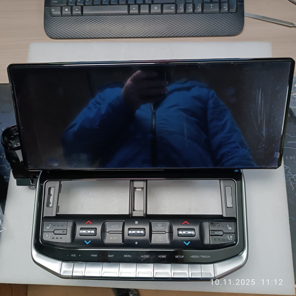 Магнитола для Toyota Land Cruiser 300 - Carmedia ZH-T1605 монитор 16.3", Android 12, 8+128Гб, CarPlay, SIM-слот