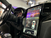 Магнитола для Jeep Grand Cherokee 2013-2021 (цвет шампань) - Carmedia ANS-1823G вертикальный монитор 13.6" в стиле "Тесла" на Android 10, 4ГБ-64ГБ, SIM-слот, CarPlay
