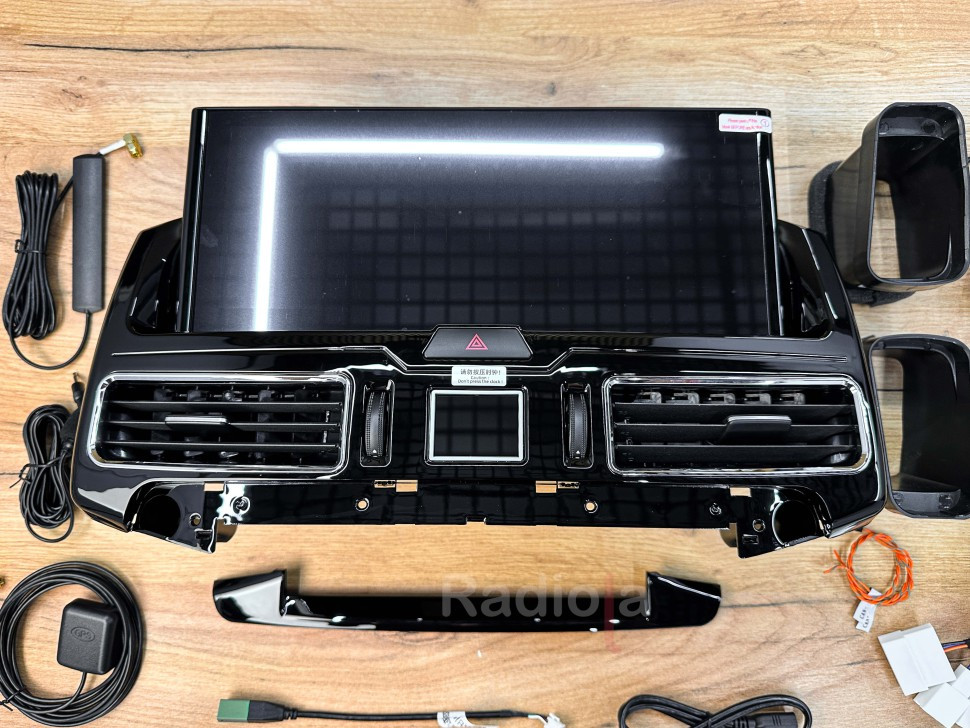 Монитор Android для Toyota Land Cruiser 200 2015+ RDL-LC200 Low