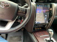 Магнитола для Toyota Fortuner 2015-2022 (климат) - Carmedia ZF-1238-GE вертикальный экран в стиле "Тесла" на Android 11, 8Гб+128Гб, CarPlay, 360, 4G SIM-слот