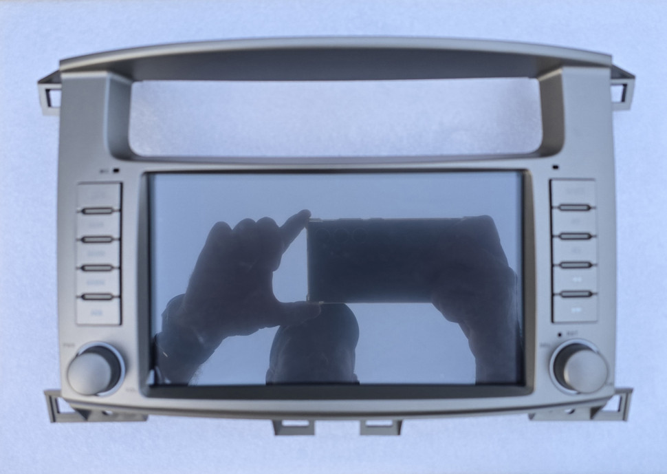 Магнитола для Toyota Land Cruiser 100 2002-2007 - Carmedia MKD-8083-S10 монитор 8", Android 12, 6Гб+128Гб, CarPlay, SIM-слот