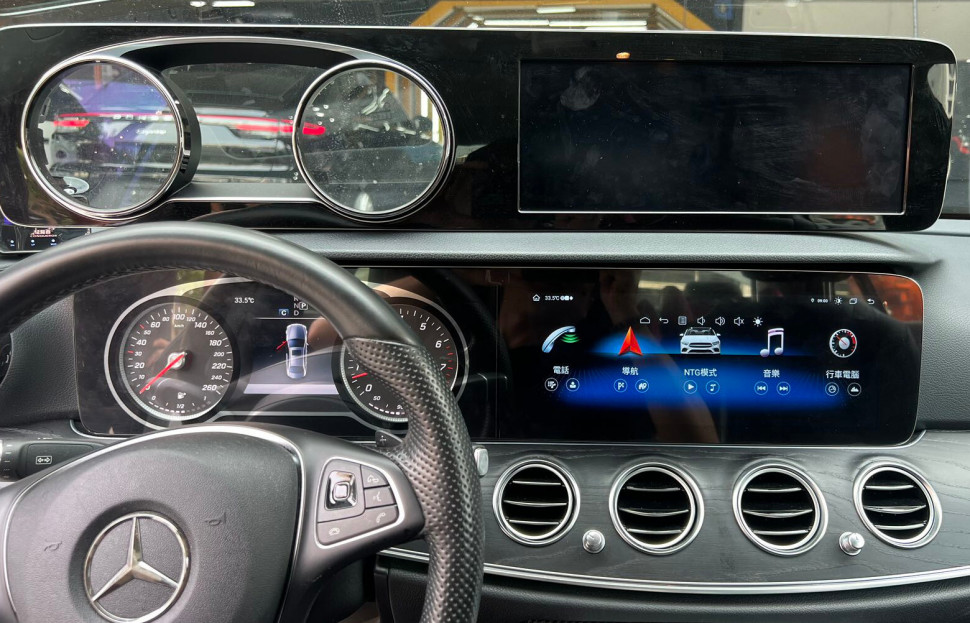 Магнитола Mercedes-Benz E-класс (W213) 2016-2018 NTG 5.5 - Carmedia SL-M1201 монитор 12.3", Android 12, 8Гб+128Гб, 4G SIM-слот, CarPlay (CarPlay)