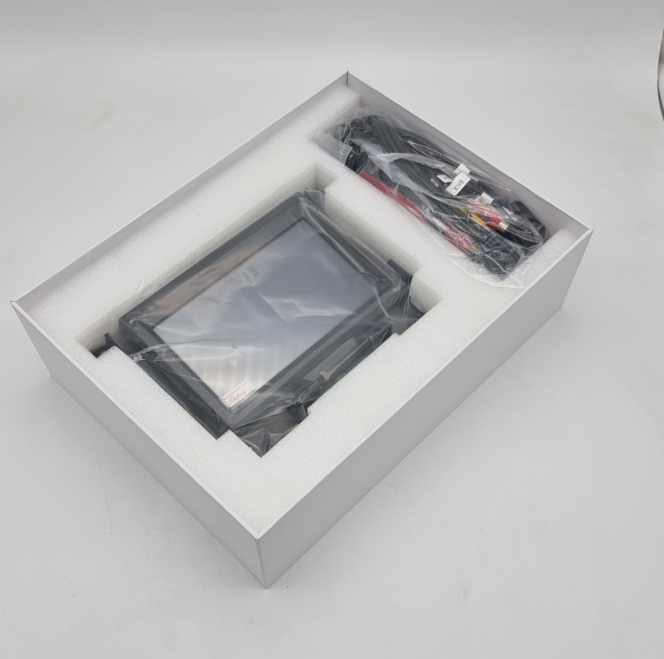 Магнитола для Land Rover Discovery 4 2009-2016 (Denso/Bosch) - Carmedia ZF-7007-Q6 монитор 8" на Android 11, 8ГБ+128ГБ, 4G SIM-слот