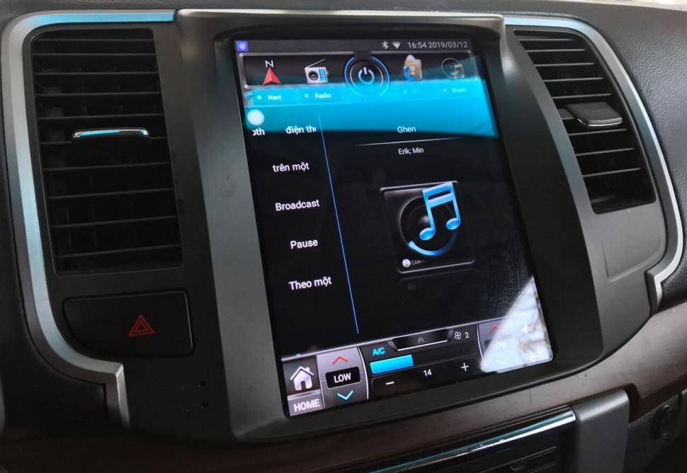Магнитола для Nissan Teana 2008-2013 (цветной экран) - Carmedia NH-N9702 ("Тесла-Стиль") на Android 10, SIM-слот, 4ГБ-64ГБ (CarPlay)