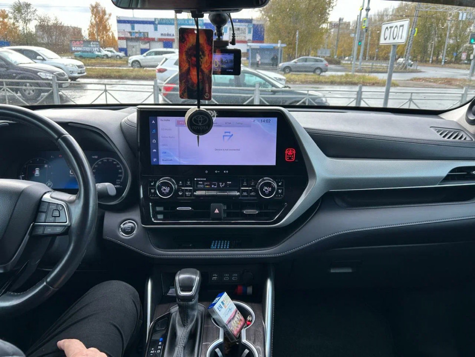 Магнитола для Toyota Highlander 4 2022+ (Китай) - Carmedia YL-T1215H Android 13, 6ГБ+128ГБ, SIM-слот (CarPlay) 